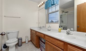 1003 10th Ave SE, Altoona, IA 50009