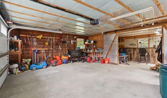 32 S V Ln, Augusta, ME 04330
