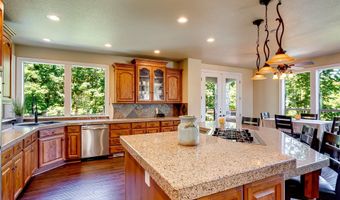 20871 S VISTA DEL LAGO Ct, Oregon City, OR 97045
