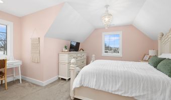 549 Morningstar Rd, Auburn, IN 46706