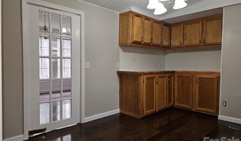 656 Water St, Bakersville, NC 28705