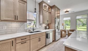 994 Emerald Hills Dr S, Arnolds Park, IA 51331