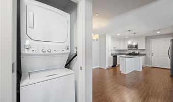 60 Saw Mill Dr 301, North Kingstown, RI 02852