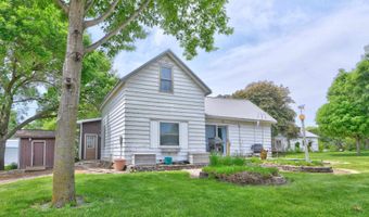909 A Ave, Armstrong, IA 50514