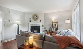 46 Pine Hill Dr, Bath, ME 04530