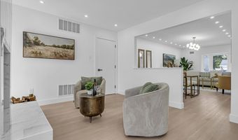 8 Mizzen Dr, Barnegat, NJ 08005