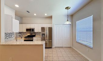 6932 MONARCH PARK Dr, Apollo Beach, FL 33572