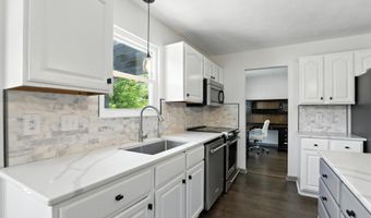 7961 Thornberry Ct, Avon, IN 46123