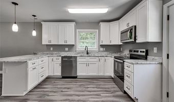 604 Hemlock Dr, Asheboro, NC 27205