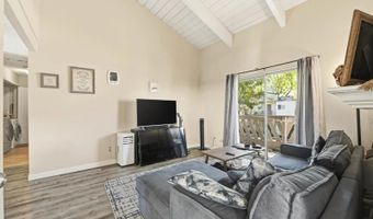 2566 White Oak Pl 6, Escondido, CA 92027