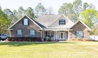 110 Lake Ridge Dr, Baxley, GA 31513