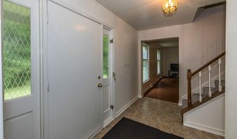 2070 White Pond Dr, Akron, OH 44313