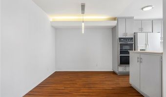 5429 Newcastle Ave 309, Encino, CA 91316