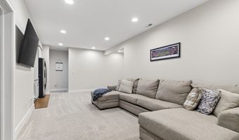 705 35th St SW, Altoona, IA 50009