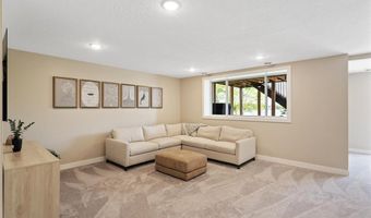 6644 Lamplight Dr, Albertville, MN 55301