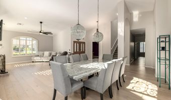 5733 S AMBERWOOD Dr, Chandler, AZ 85248