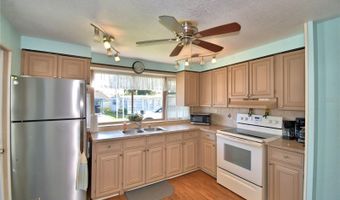 117 HOLIDAY Ln, Auburndale, FL 33823
