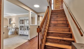 230 Schimwood Ct, Amherst, NY 14068