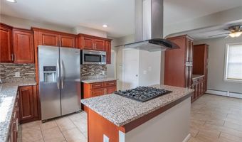 75 Gladstone St, Cranston, RI 02920