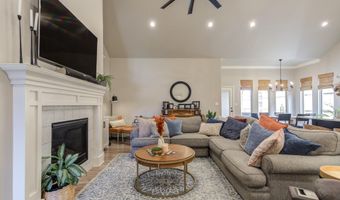 135 Calvin Dr, Wolfforth, TX 79382