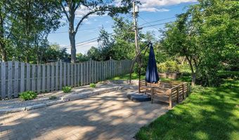 8531 General Grant Ln, Affton, MO 63123