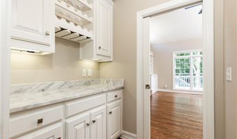 9360 Nesbit Lakes Dr, Alpharetta, GA 30022