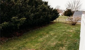 16 Ward Ave, Middletown, RI 02842