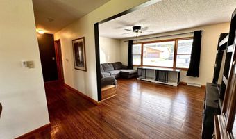 1227 E Linden St, Algona, IA 50511