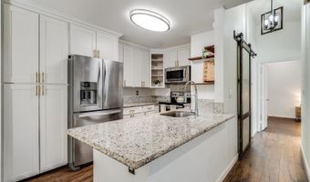 585 Mananai Pl 26U, Honolulu, HI 96818