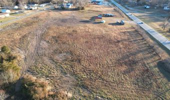 1011 Springfield Rd, Ava, MO 65608