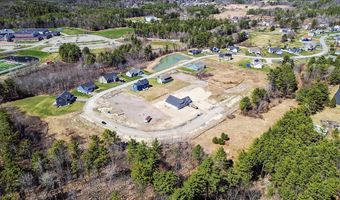 112 Fieldstone Dr, Augusta, ME 04330
