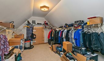 2051 Carlisle St, Algonquin, IL 60102