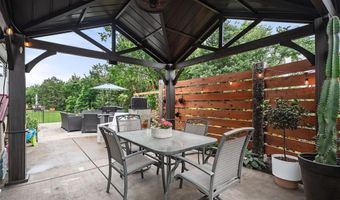 2107 Henley Woods Dr, Arnold, MO 63010