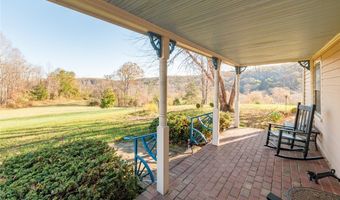 5722 James River Rd, Appomattox, VA 24553