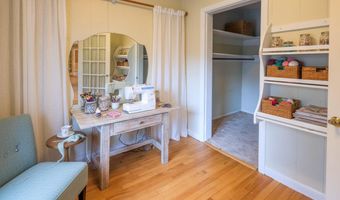 109 Sahagian Rd, Belgrade, ME 04917