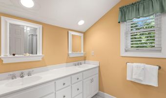 526 DORAL Dr, Bethany Beach, DE 19930