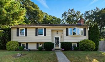 37 Carriage Rd, Cranston, RI 02920