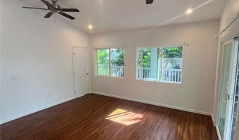 920 Leighton St, Honolulu, HI 96821