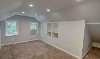 639 Lakeshore Dr, Berkeley Lake, GA 30096