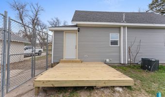 307 W Oak St, Beresford, SD 57004