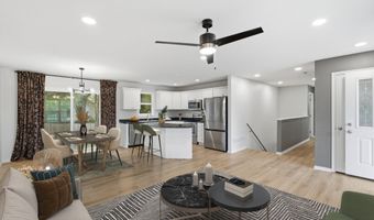 1717 Court St, Adel, IA 50003