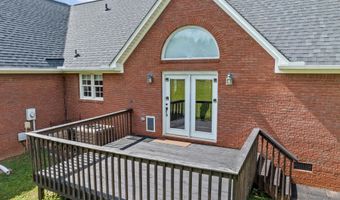 121 Lewis Burnett Dr, Boiling Springs, SC 29316