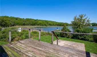 151 Conanicus Rd, Narragansett, RI 02882