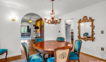 8 Sunny Ridge Dr, Asheville, NC 28804