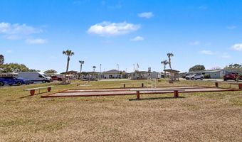 58 Leisure Dr, Auburndale, FL 33823