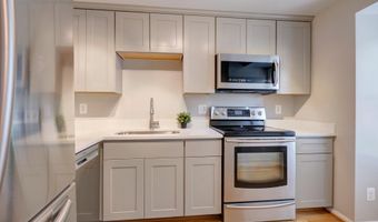 5919 SAINT GILES Way, Alexandria, VA 22315