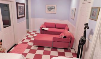 15 Meridian Rd, Beaufort, SC 29907