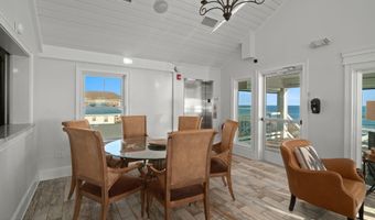 302 Glenn St, Atlantic Beach, NC 28512