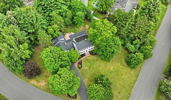 5 Beaver Pond Rd, Albany, NY 12211