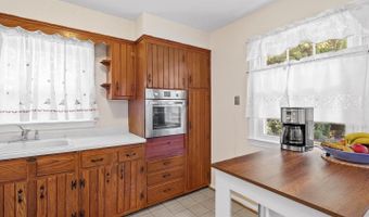 10525 EDGEMONT Dr, Adelphi, MD 20783